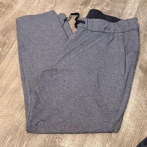 Lululemon on the fly gray pants